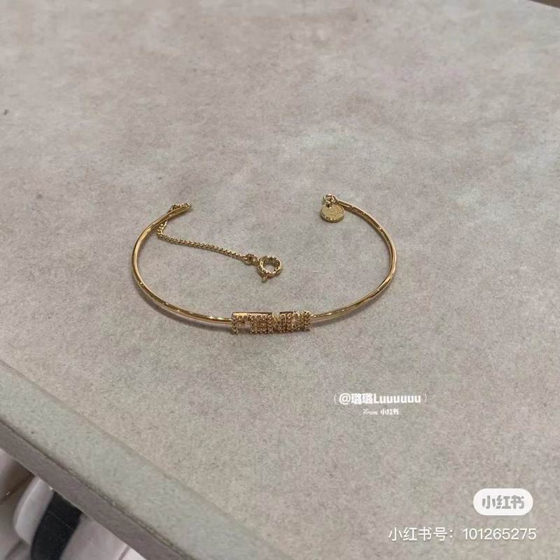 Fendi bracelet 05lyx74